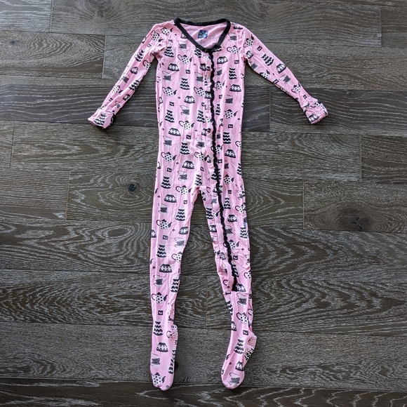 Kickee Pants Muffin Ruffle Footie with Snaps in Teatime Size 4T - Picture 1 of 5